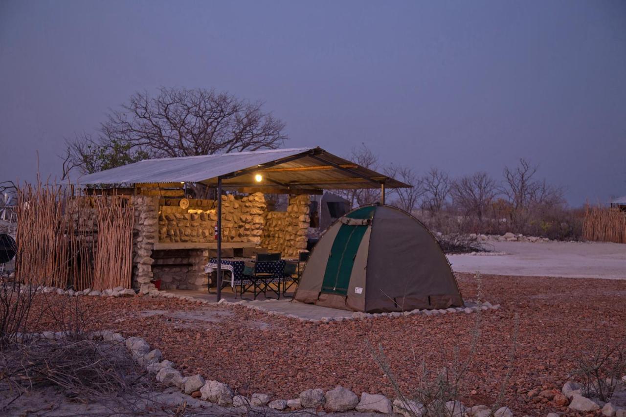 Etosha Trading Post Campsite Окаукуэджо Экстерьер фото