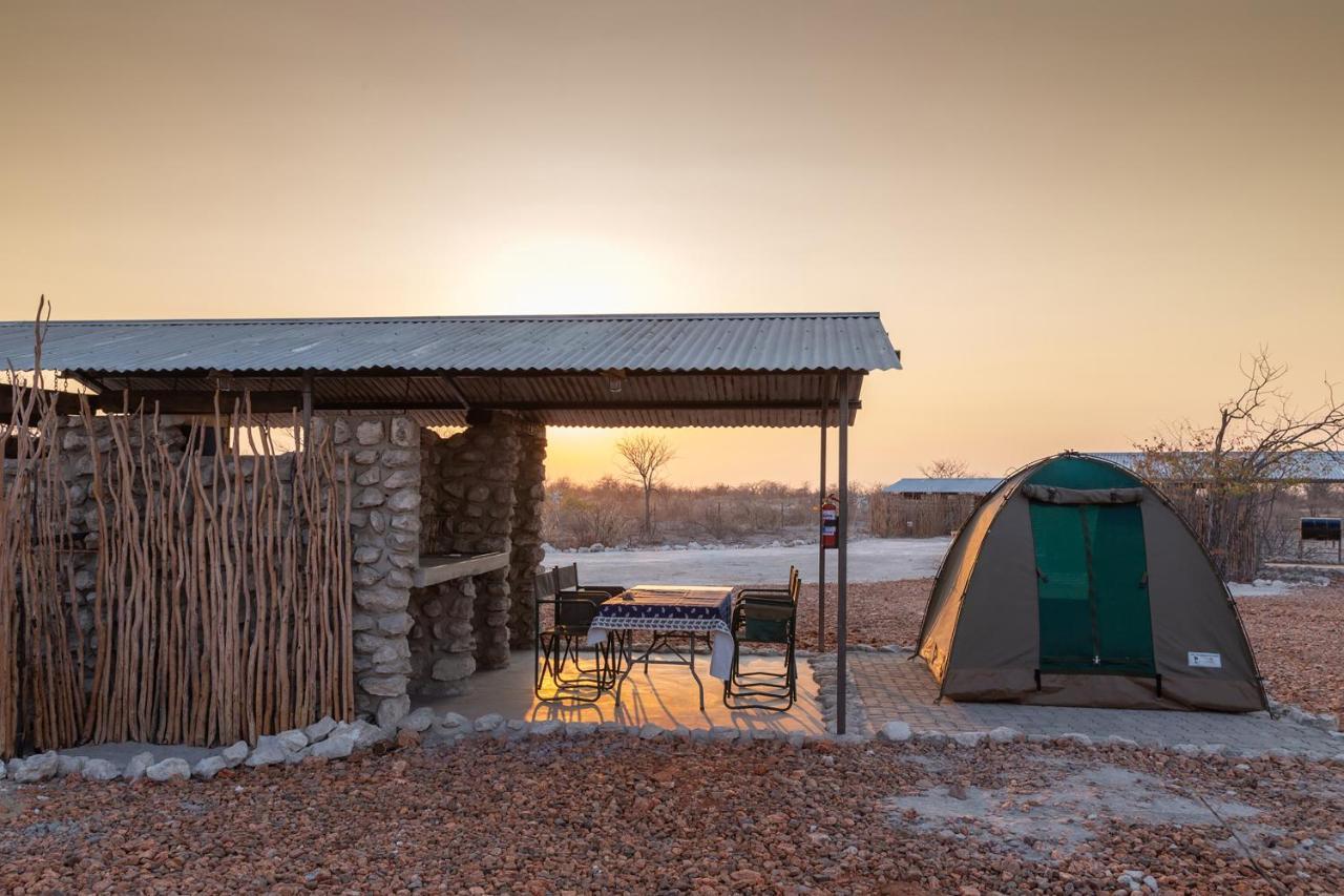 Etosha Trading Post Campsite Окаукуэджо Экстерьер фото