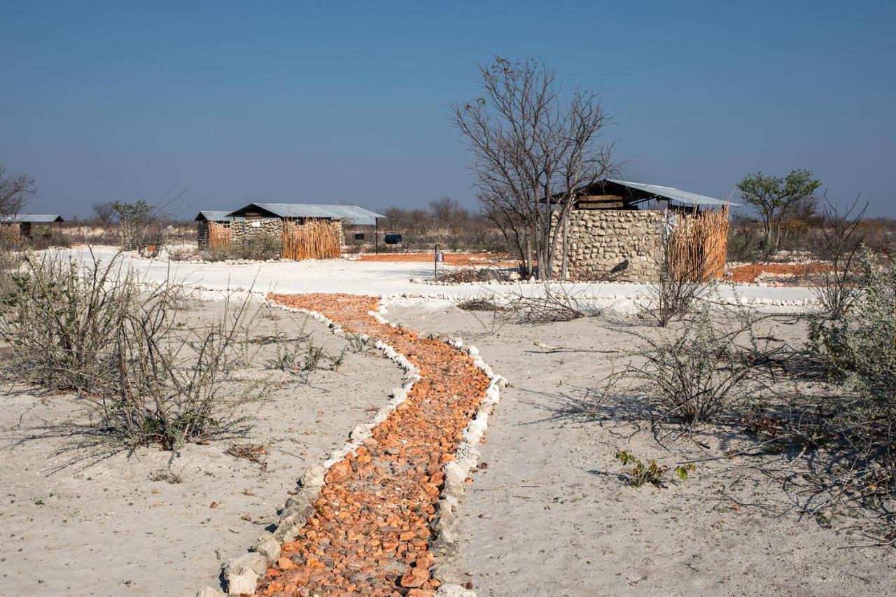 Etosha Trading Post Campsite Окаукуэджо Экстерьер фото